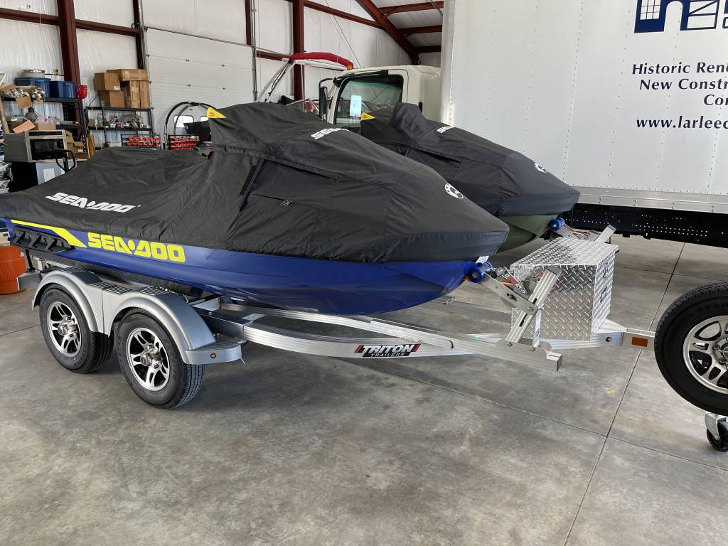 1630cc Seadoo Jetski Supercharged Three Seater 1300cc Jet Ski Personal Watercraft