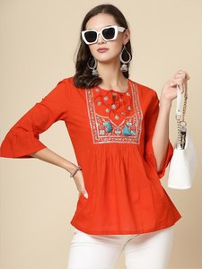 Más vendidos Étnico Bordado Tie-Up Cuello Campana Mangas Reunidos Algodón Casual Top Wear Mujer Ligero algodón Kurti - Product Image 2