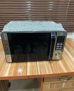 Electrodoméstico de cocina fabricado en China, microondas empotrable de 25 litros, pantalla táctil completa, vidrio negro, microondas integrado con kit de embellecedores en venta. - Product Image 2