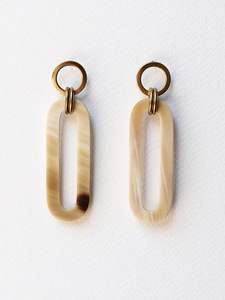 Boucles d'oreilles en corne naturelle de buffle de qualité supérieure pour femme, bijoux artisanaux pour usage quotidien - Product Image 4