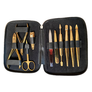Kit de manucure et pédicure classique doré avec coupe-ongles, pince à cuticules, ciseaux, feuilles de protection pour les ongles, portable, pour hommes et femmes, étiquetage personnalisé OEM - Product Image 1
