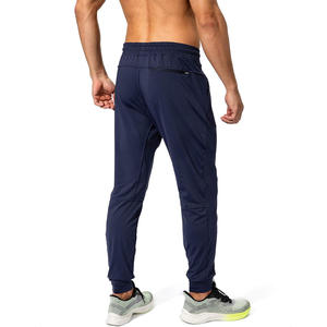 Pantalones de chándal atléticos para hombre con bordado de logotipo de marca personalizado y personalización de etiquetas para gimnasio y uso deportivo - Product Image 3