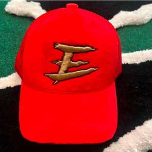 Gorra deportiva Vintage personalizada de 5 paneles con patrón de puntos Velour Terry Fabric Lace Panel Puff Printing para negocios o estilo callejero - Product Image 3