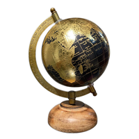 Globe décoratif inspiré du voyage en métal durable avec base antique élégante, parfait pour les explorateurs et les collectionneurs de cartes