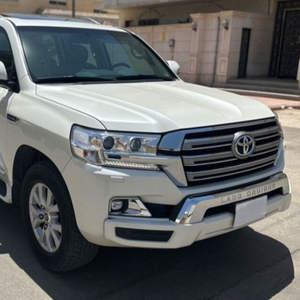 SUV d'occasion 2021, transmission intégrale, intérieur clair, sièges en cuir, moteur 4.5L, pneus R18, régulateur de vitesse adaptatif automatique, Euro IV, toit ouvrant panoramique 360° - Product Image 1