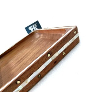 Plateau carré en bois moderne de luxe avec bordure en nacre pour la décoration de la maison, l'organisation de la coiffeuse et le service - Product Image 2