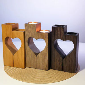 Portavelas de Madera de Alta Calidad, Soporte de Madera Maciza para Velas, Decoración para el Hogar y Eventos del Día de San Valentín - Product Image 1