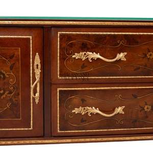 Mueble de TV Clásico de Madera de Lujo con Detalles en Latón - Product Image 4