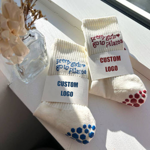 Calcetines de Algodón en Oferta para Mujer, Diseño Jacquard Personalizado con Texto Básico, Calcetines Antideslizantes para Pilates, Gimnasia y Yoga para Chicas Bonitas - Product Image 2