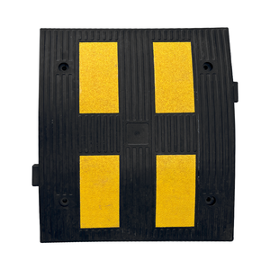 แผ่นยางชะลอความเร็ว PVC/ยางรองหลัง ขนาด 60x50x4.5 ซม. เพื่อความปลอดภัยบนท้องถนน - Product Image 5