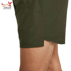 Pantalones cortos de gimnasio de algodón ecológicos personalizados Unisex patrón sólido Fitness entrenamiento deportivo ropa para correr con servicio OEM pantalones cortos de hombre - Product Image 5