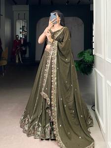 Lehenga de Seda Pesada de Calidad de Lujo, Estilo Tradicional, Lehenga Choli con Dupatta Bordada y Borlas para Fiestas de Mujeres, Estilo Indio - Product Image 2