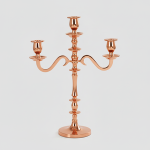 Candelabro de Metal Vintage de Cobre de 3 Brazos, Antiguo, Hecho a Mano, Duradero y Portátil, para Decoración del Hogar, Navidad, Pascua y Bodas - Product Image 3