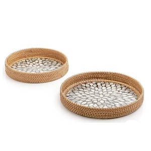 Plateau en bois massif arrondi fabriqué à la main pour le petit déjeuner ou le déjeuner plateau de serveur maison hôtel restauration utilisation plateaux de service alimentaire - Product Image 2