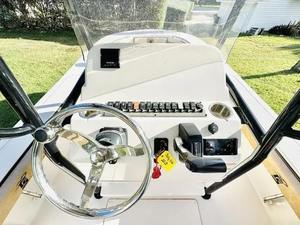 Carolina Skiff 22/24/26 Ultra Elite Compact Luxury Coastal Ready alimenté par 200 HP avec remorque gratuite DEAL exclusif Essai gratuit - Product Image 2