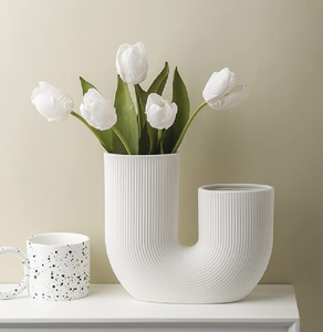 Venta al por mayor jarrón verde pastel contemporáneo con borde ligeramente Acampanado y base diseño elegante y simple para uso moderno - Product Image 5