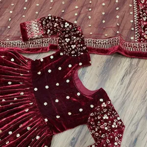 Donne FULPARI stile indiano design Reyon materiale ricamo lavoro pesante abito lungo per le donne indiano abbigliamento etnico vestiti per feste