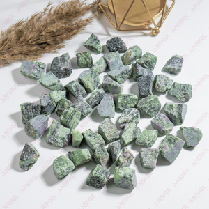 Vente en gros de pierres sculptées, de cristaux bruts et concassés en vrac, de morceaux de cristal, de rubis et de zoisite, provenant d'un fabricant indien Anshul Impex Art USA Antique - Product Image 6