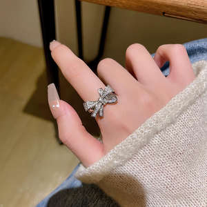 Bague de mariage élégante pour femme en or pur 14 carats avec diamant de laboratoire, design nœud papillon, taille baguette ronde et effilée, réglable, collection 2026 - Product Image 5