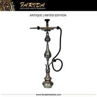 Farida Luxe Antique Édition Limitée Chicha Égyptienne en Laiton Martelé à la Main de Type Mini Courbé avec Deux Fûts en Céramique