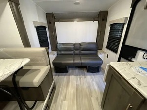 C-o-a-c-h-m-e-n VIKING ULTRA-LITE 17FQS d'occasion 2022 à vendre - Product Image 4