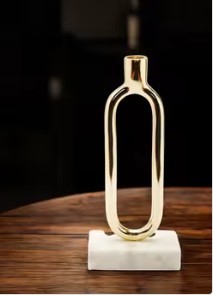 Exquisito candelabro plateado con detalles intrincados, perfecto para cenas elegantes y decoración del hogar - Product Image 3