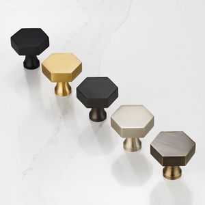 Boutons de porte hexagonaux au design fantastique en laiton massif pour meuble de porte de commode de maison poignée de garde-robe de cuisine décorative - Product Image 1