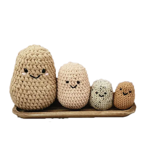 Juguetes de patatas de diseño lujoso hechos a mano personalizados en tamaño y color utilizados como llaveros con relleno de algodón PP - Product Image 1