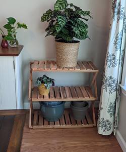 Support à plantes en bois d'intérieur à trois niveaux, étagère moderne pour pots, présentoir pour la maison, support en bois naturel pliable pour la décoration du salon - Product Image 3