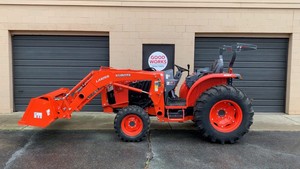 Tracteur agricole 4x4 de 150 CV d'occasion avec boîte de vitesses et pompe pour travaux sur le terrain à vendre - Product Image 4