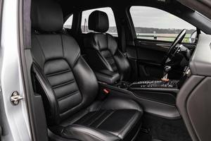 Porsche Macan Turbo 2015 d'occasion en excellent état, moteur V6 turbo de 400 ch - Product Image 5