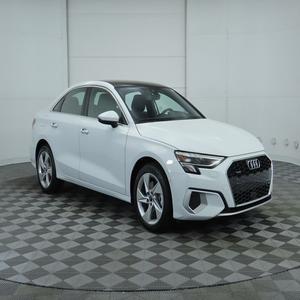 ¡Oferta Imperdible! Audi A3 40 Premium Plus 2024 Súper Limpio, 2.0L 4 Cilindros TFSI quattro Automático AWD, Sedán de Lujo Blanco - Product Image 1