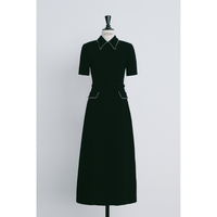 Robes confortables pour femmes Robe mi-longue trapèze Matériau de bonne qualité ILY CHAIN DETAIL ROBE MIDI Marque de vêtements durables