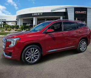 GMC Terrain Denali AWD 2024 Usado, Auto Deportivo con Interior Oscuro, Asientos de Cuero, Techo Panorámico, Cámara Trasera de 360°, Automático - Product Image 5