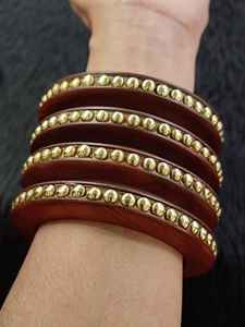 Bracelets en bois rustiques avec perles en métal oxydé Bijoux de mode faits à la main d'inspiration tribale de HUMAYUN WORLD CRAFTS - Product Image 4