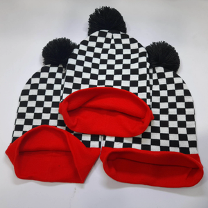 Gorro de lana de punto con pompón forrado de satén de lujo para niños, estampado personalizado para deportes de invierno, fiesta informal o ropa de playa - Product Image 5