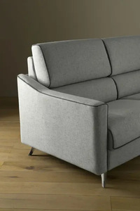 Sofá cama minimalista de tela estilo italiano, de dos plazas, para sala de estar, con patas de metal, 100% hecho en Italia. - Product Image 4