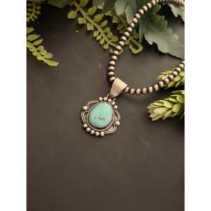 Pendentif Mathilda Benally Royston en turquoise et argent sterling avec technologie d'incrustation à sertissage clos - Product Image 4