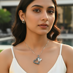 Conjunto de Joyería de Plata 925 con Colgante de Corazón y Aretes con Piedra Negra para Mujer - Product Image 3