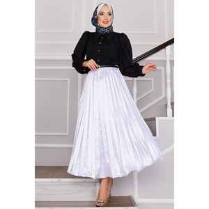 Jupe midi plissée en satin de lin blanc avec pierres éparses, respirante et brillante, taille XS, style crayon enveloppant, décoration à sequins - Product Image 1