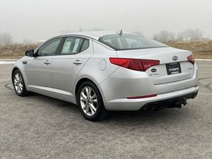 Optima EX 2011 Usado en Buen Estado, Volante a la Izquierda, Asientos de Cuero, Llantas R17, Transmisión Automática, 1-25000 Millas - Product Image 6