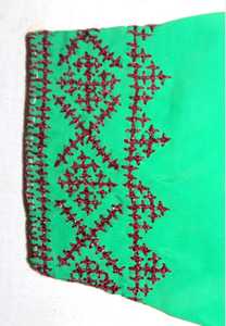 Antique Afghani Banjara Robe Vintage Bohème Unique Brodée À La Main Robe Écologique avec Paillettes Perles et Boutons - Product Image 2