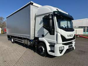 Nouveau camion Euro Cargo 140E280 à transmission automatique, formule 4x2, avec benne à plateau et bâche. - Product Image 3