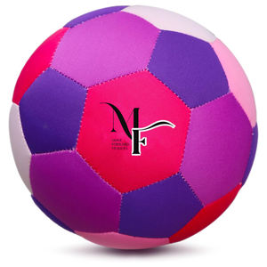 ¡Trae la diversión del fútbol en interiores con el balón de fútbol acolchado suave! Esta pelota suave y acolchada de tamaño 4 es perfecta para un juego seguro en interiores. - Product Image 1