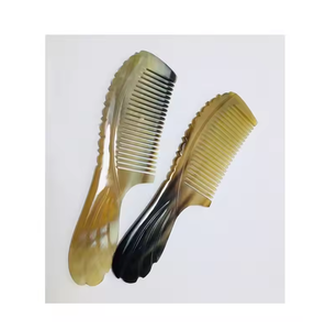 Peine de pelo de cuerno elegante para uso doméstico Peine de cuerno de último diseño con calidad sólida Precio bajo Tallado a mano - Product Image 5