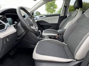 Volkswagen Taos S 4dr SUV 2025 Usado en Buen Estado - Product Image 2