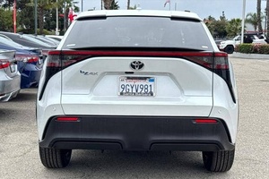 Toyota. bZ4X XLE 2023 d'occasion - Product Image 3