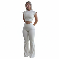 Ensemble de yoga 5 pièces personnalisé OEM pour femme : haut court sans manches à épaules dénudées, leggings évasés côtelés taille haute dos nu, couleur unie sans couture