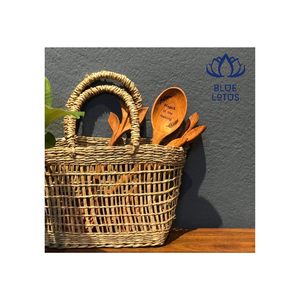 Cuillères en bois de qualité supérieure pour cuisiner, servir et manger avec un design léger et durable pour toutes les cuisines et tous les styles Lotus bleu - Product Image 3