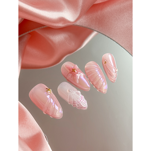 Mermaid's Kiss Press on Nail Art - Calcomanía de uñas única y elegante para mujer - Product Image 2